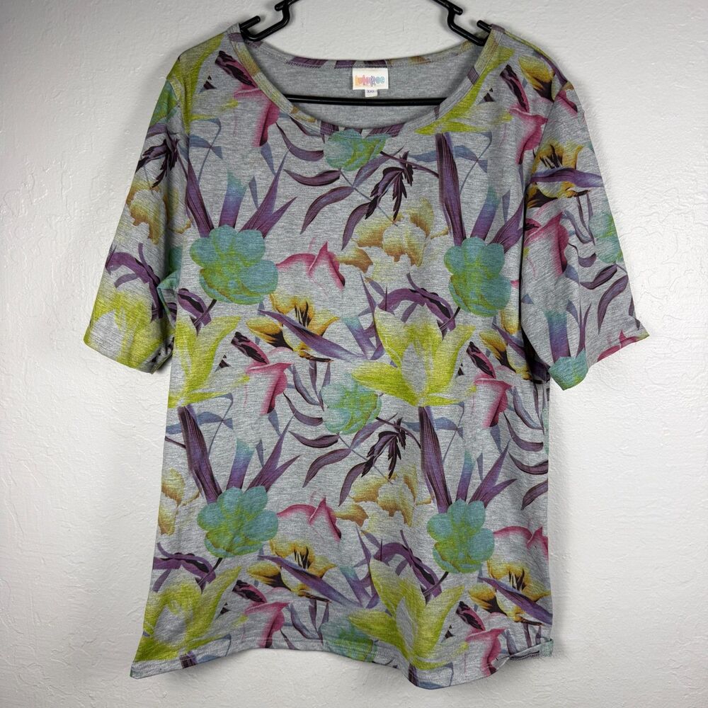 LuLaRoe Women’s 3XL Gray Floral Top Purple Green Pink Short Sleeve Stretch NWOT